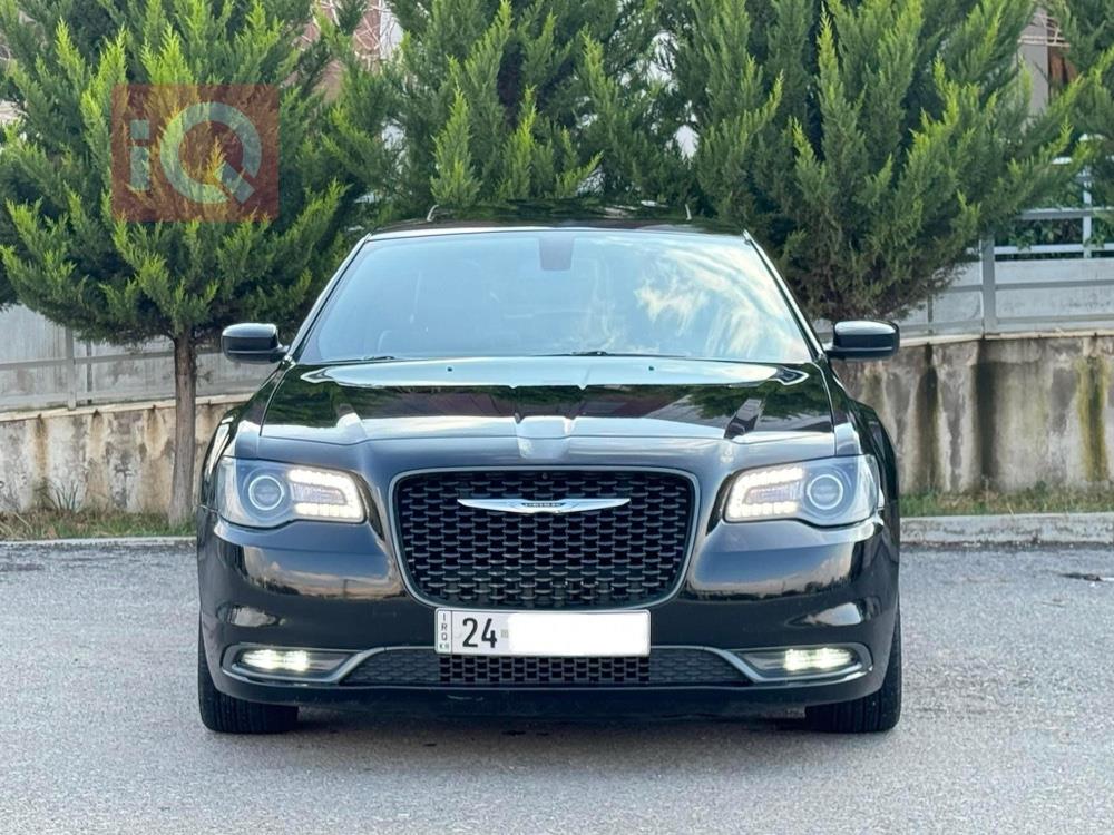 كرايسلر 300